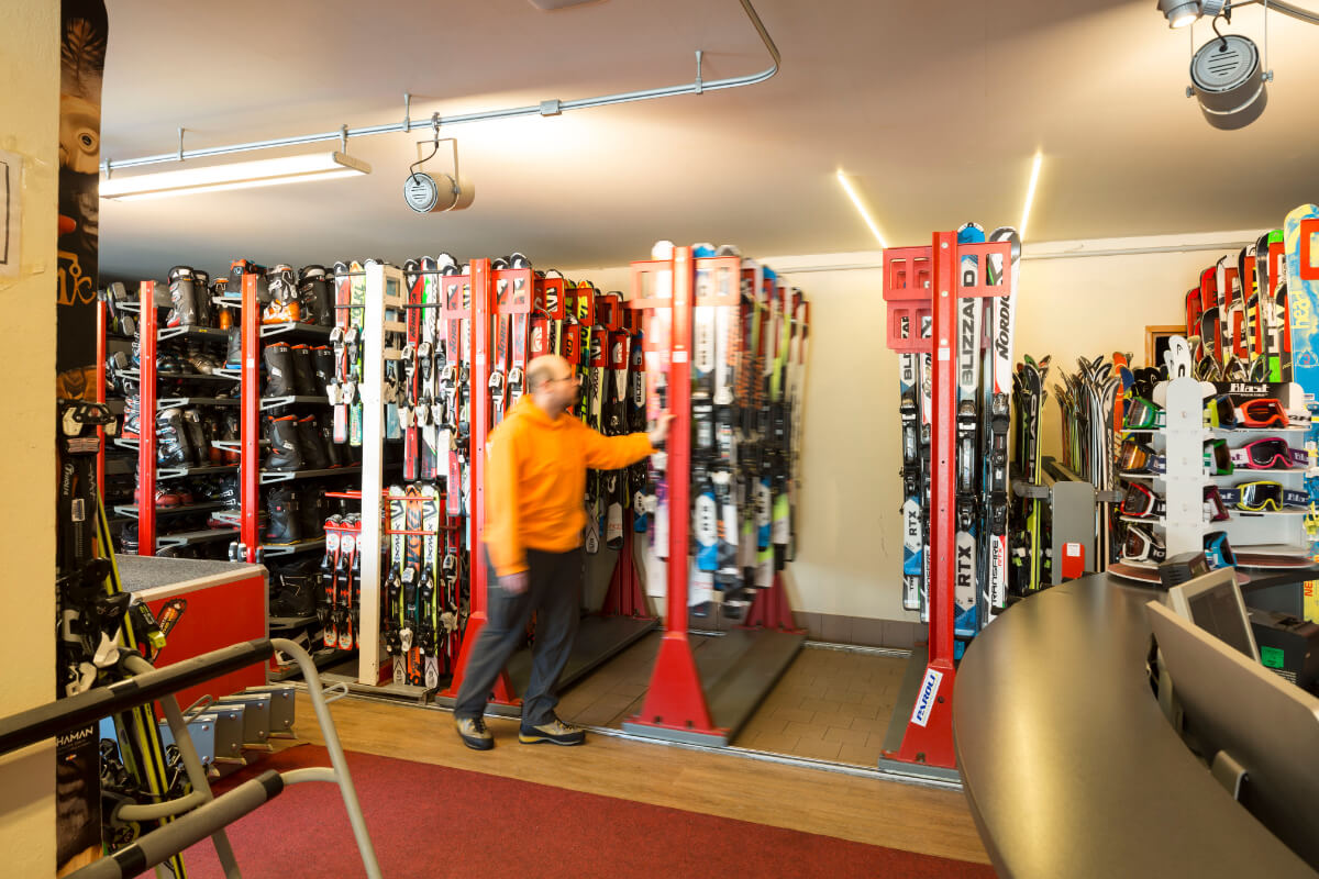 Skiverleih Kareersee Noleggio and Carezza Rent - Golflift Verleih - Go | Ski